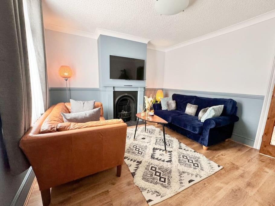 Large House With Fast Trains To London