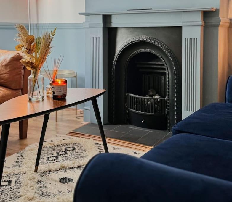 Holiday home Large House With Fast Trains To London