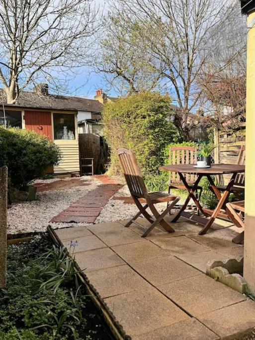 Holiday home Large House With Fast Trains To London *